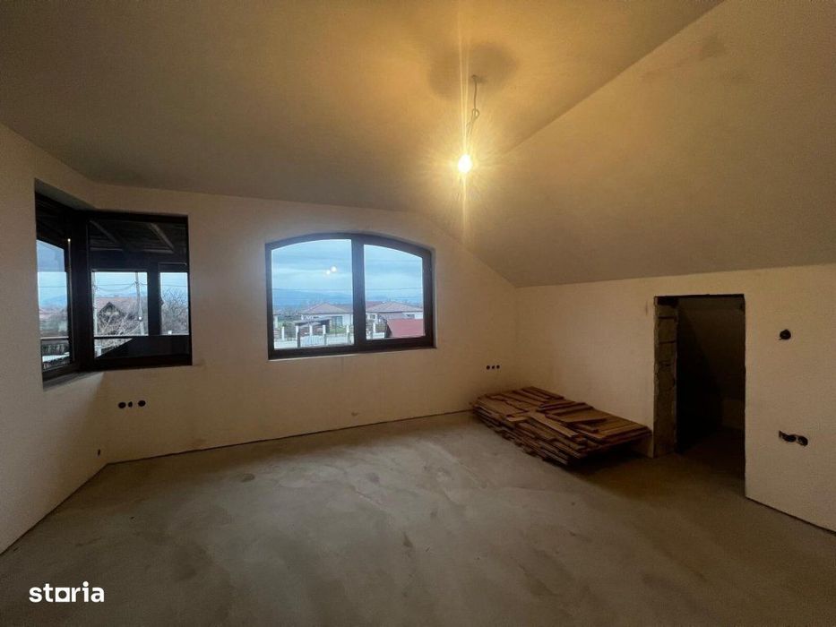 Casă individuală , Lăpușel ,25 ari teren