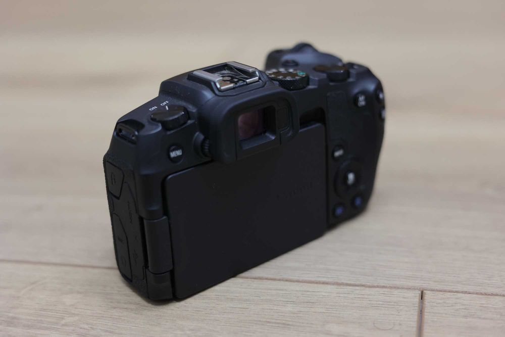 Canon EOS RP Body - Doar 5.000 cadre, ca NOU