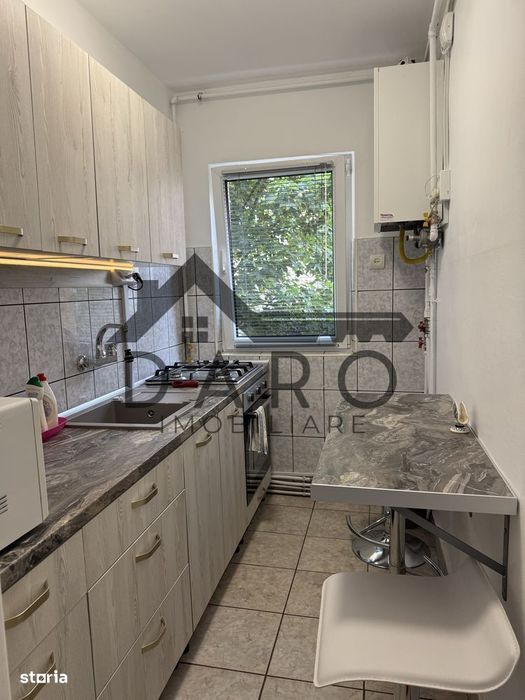 Apartament 3 camere pentru închiriat