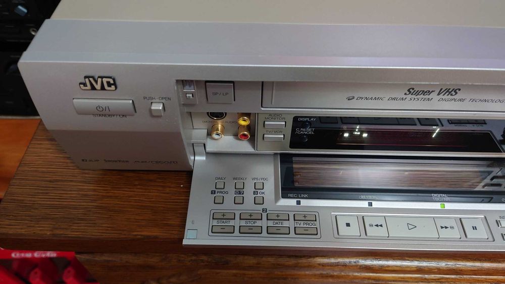 JVC HR-S9600 EU, videorecorder S-vhs, TBC Arad • OLX.ro