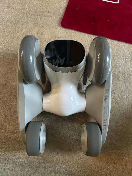 Loona Pet Bot – robot Inteligent, ca nou + statie de incarcare