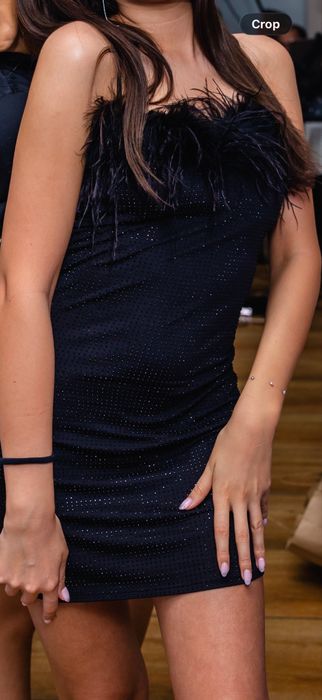 Рокля с камъчета и пера Zara