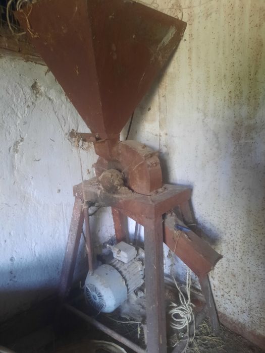 Дробилка для зерна