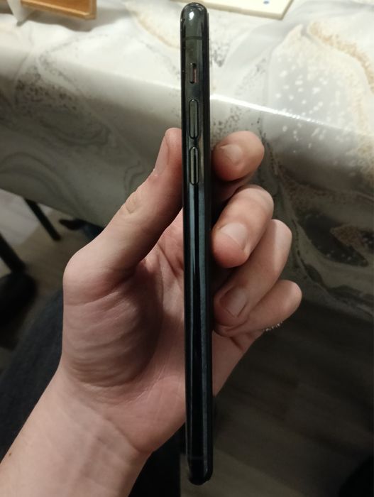 vand/schimb iphone 11pro max 64gb