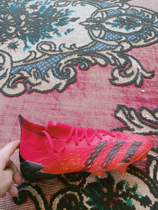 Продаю бутсы Adidas Predator FG