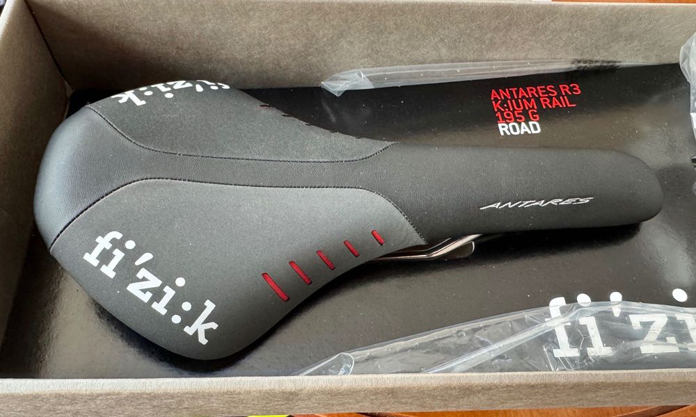 Sa bicicleta sosea Fizik Antares R3