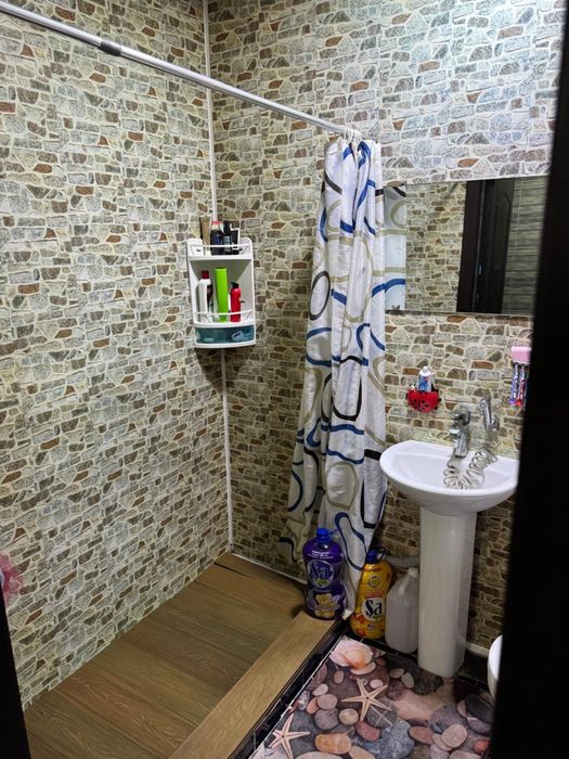 Продам пол дома в районе лыжной базы