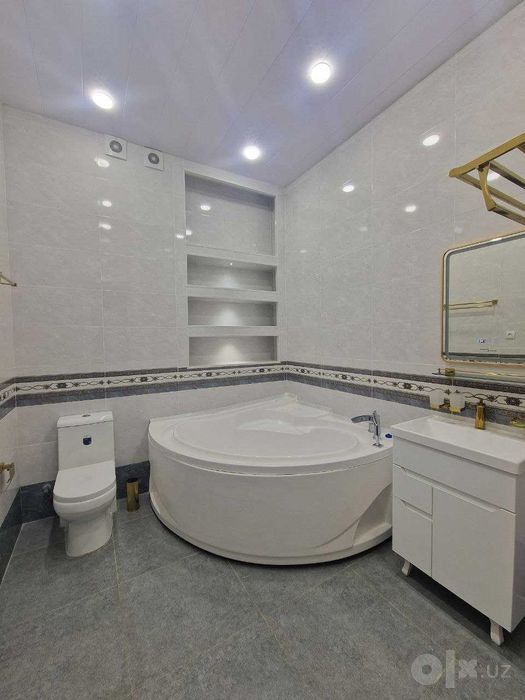Продается 4 комнатная квартира ремонт ул.Махтумкули, Макро