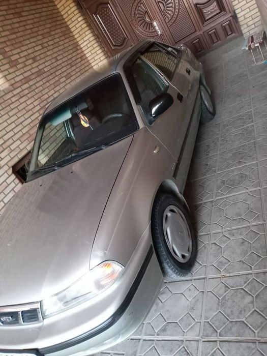 Nexia 1 sons sotiladi