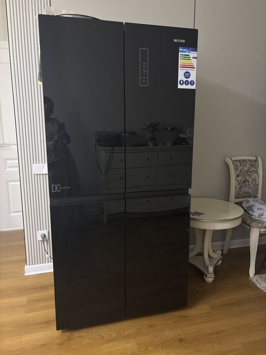 Холодильник новый  срочно !