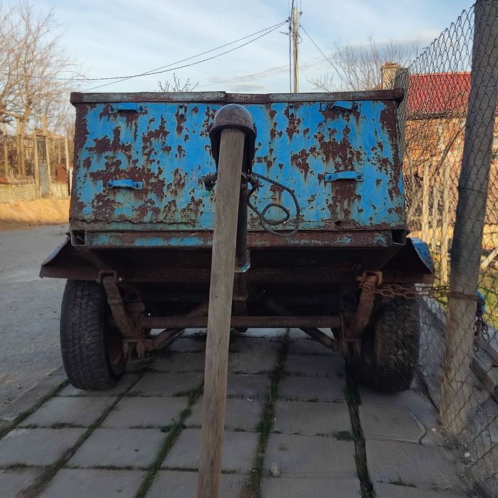 Ремарке за лек автомобил.