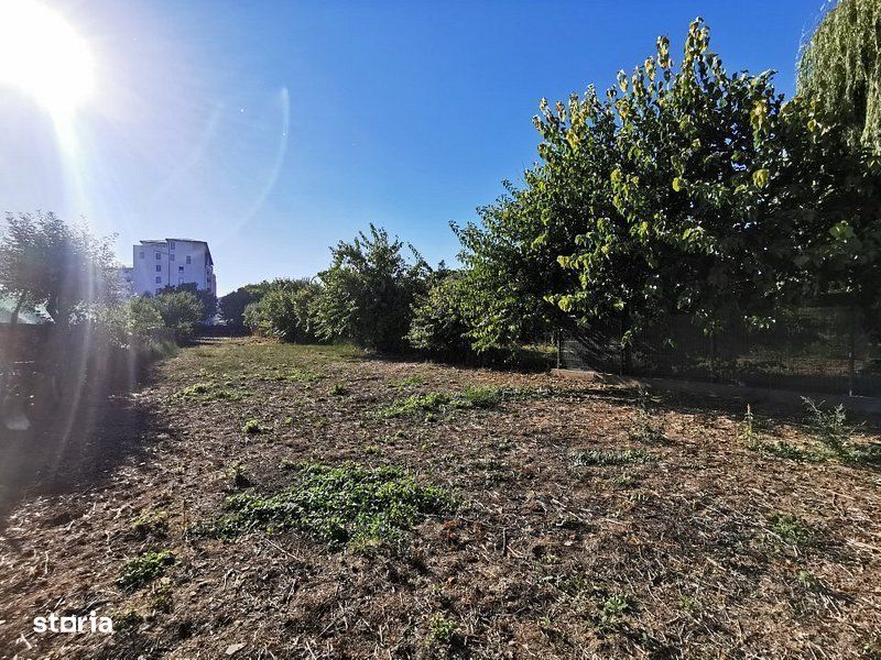 Teren de vanzare in zona Ostroveni