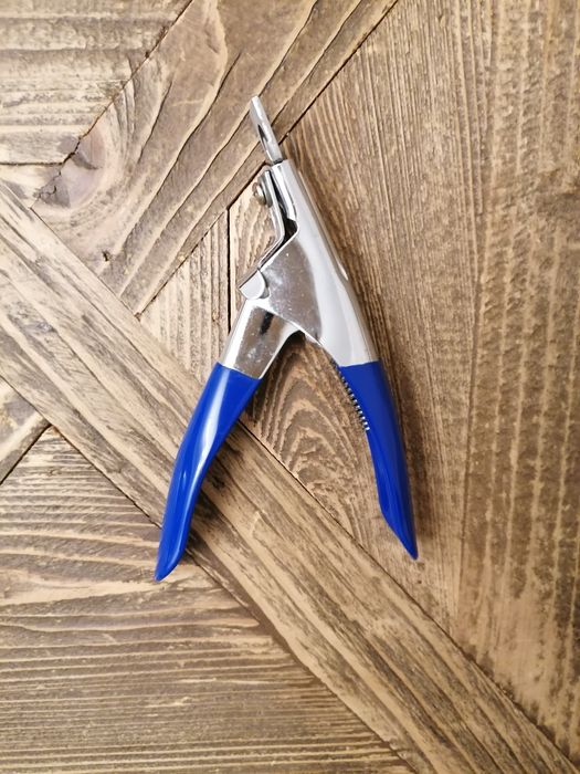 Кучешка дреха и нокторезачка