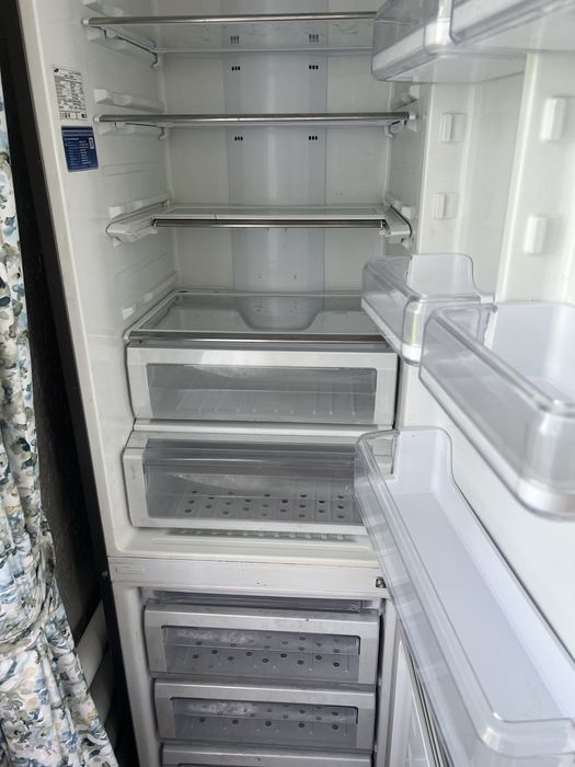 Продам холодильник