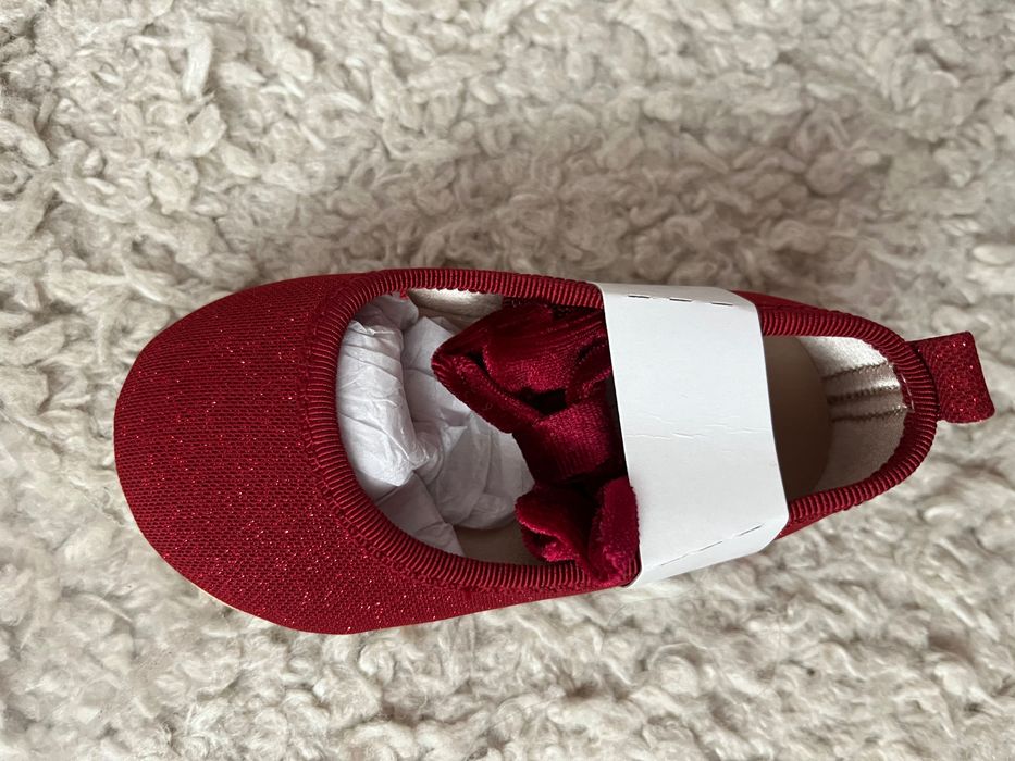 Затворени обувки ХМ 18/19 размер. Waikiki 23 и Вигами 20