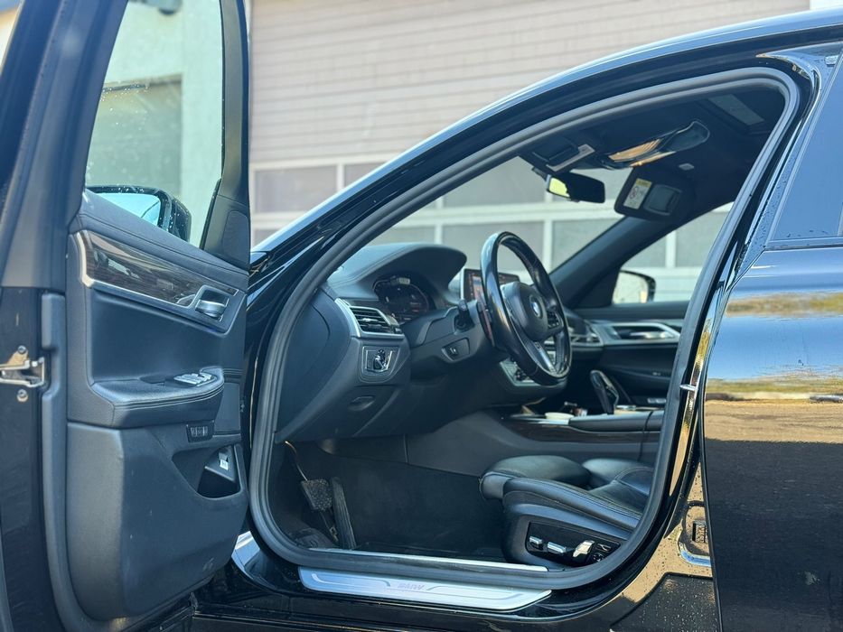 BMW  730Xd Long M Pachet  An 2018 ! Variante -/+ Parc Auto/Rate !