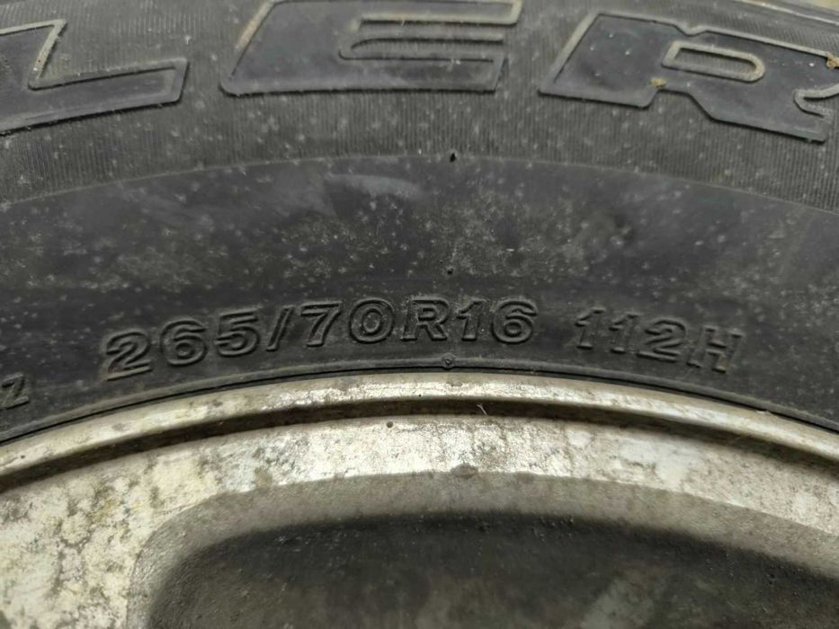 Mitsubishi Pajero  265/60/17 Bridgstone