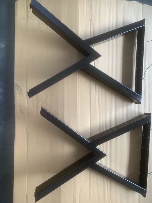 Метални крака за маса