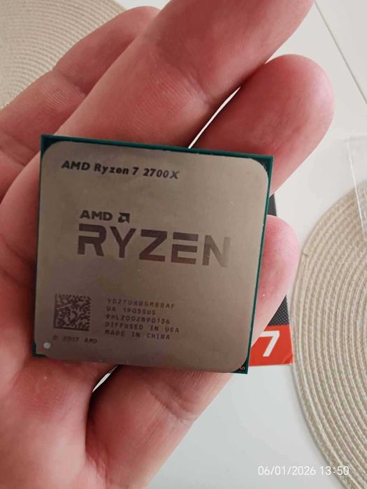 AMD Ryzen 7 2700X 8 cores / 16 threads 4.3GHz + cooler Wraith