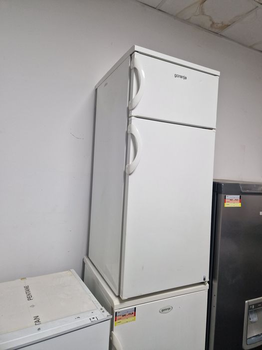 Хладилник с горна камера Gorenje 50 см