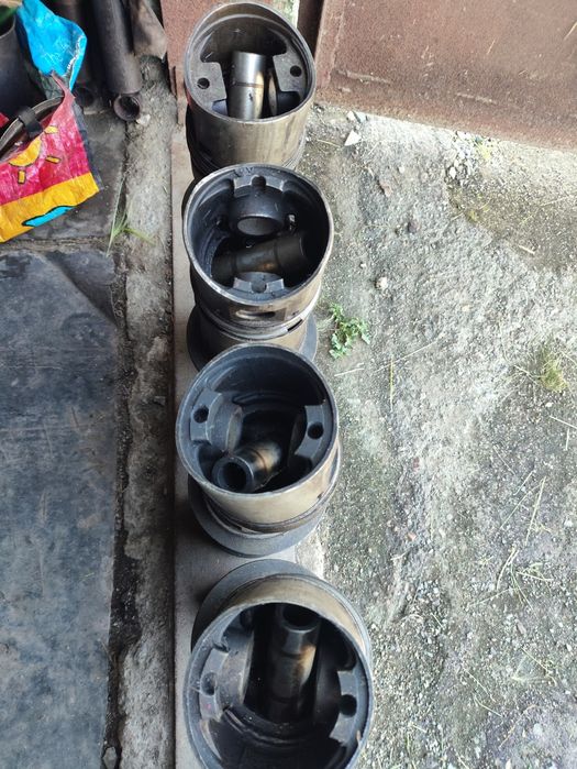 ЗИЛ 130 поршневая.