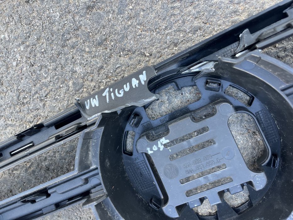 Решетка VW Tiguan 2017- R-line