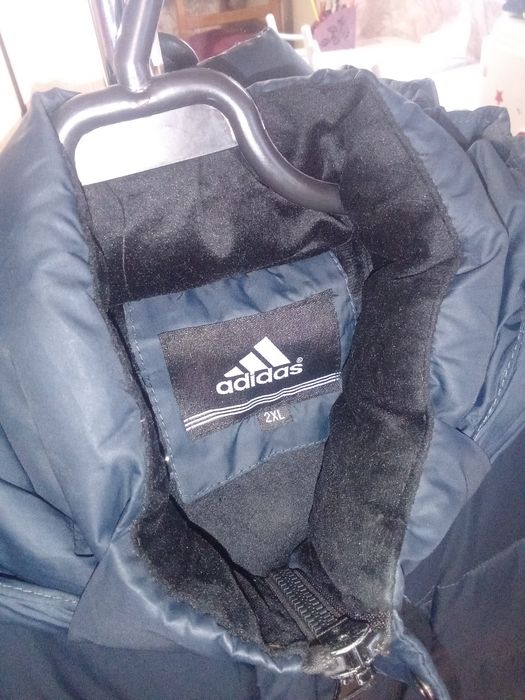 Мужской пуховик, адидас.