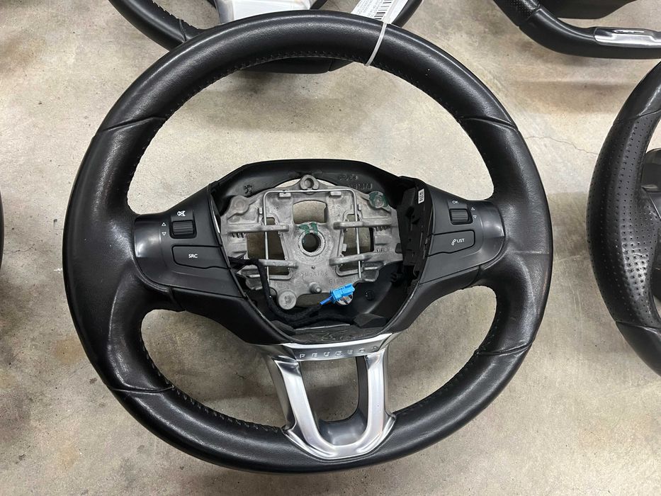 Оригинални кожени волани Peugeot Пежо pejo Mercedes A Class Мерцедес