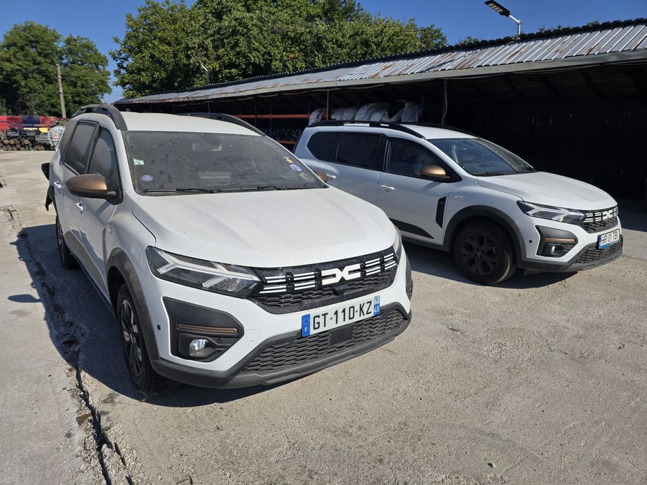 Dacia Jogger Extreme 2 bucati 7 locuri 2023 1.0 gpl 7 locuri 2024  1.6 hibrid avariat