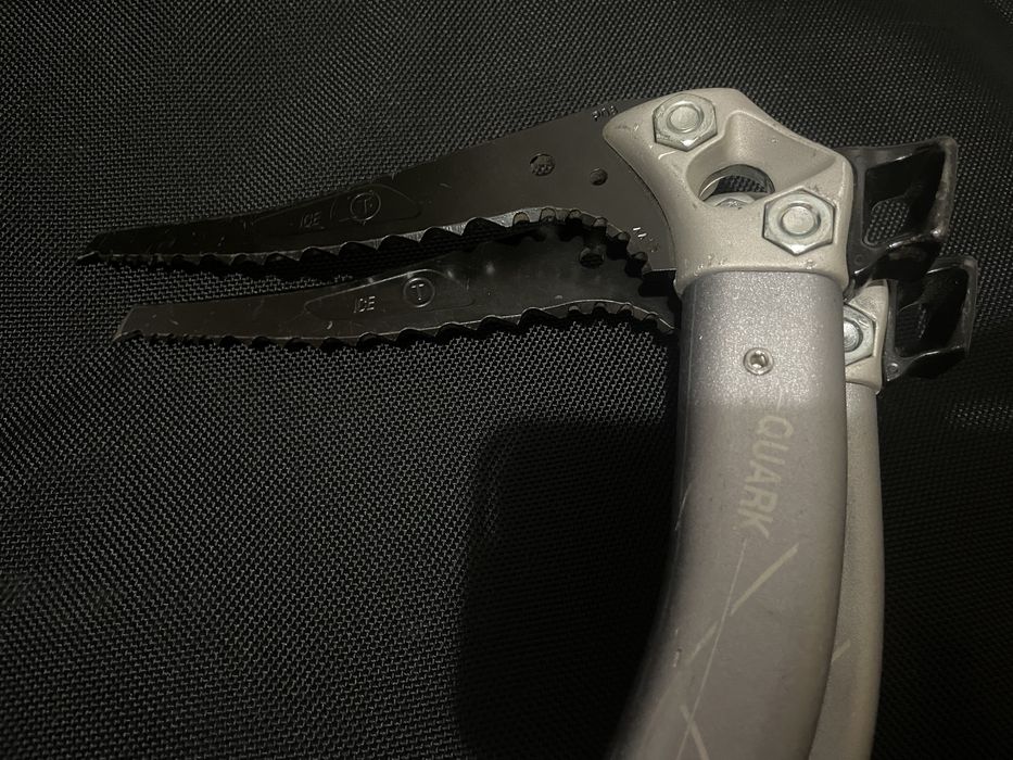 Pioleti tehnici Petzl Quark hammer Black Diamond Grivel Cassin