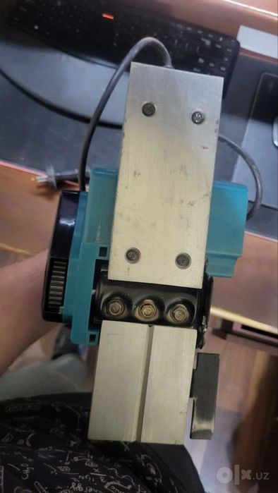 Электрорубанок Makita 1923H