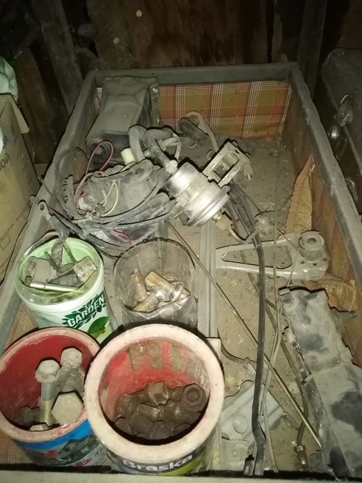 Продам мерседес 190 по запчастям