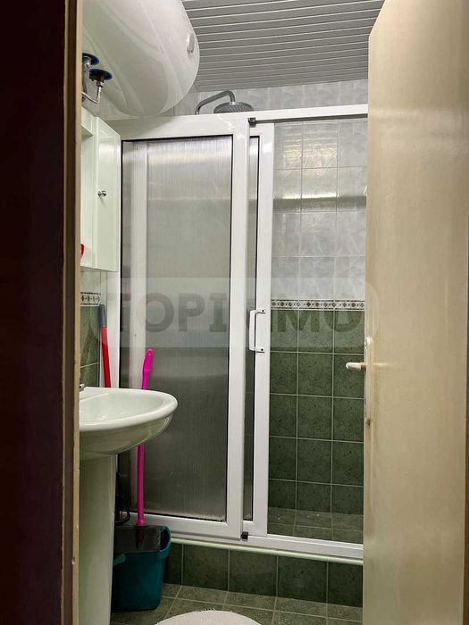 Дава се под наем Тристаен апартамент в Варна, Левски - 90 кв.м за 548.25 € - Снимка #9