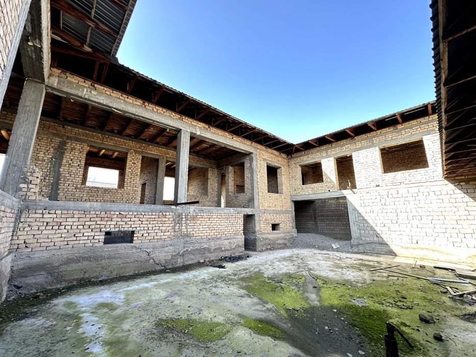 Уй (ховли, участка) сотилади 10 соток 12 та хона, каробка холатида