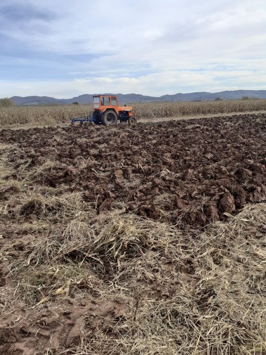 Tractor universal u 650