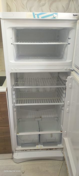 Холодильник indesit за 12к