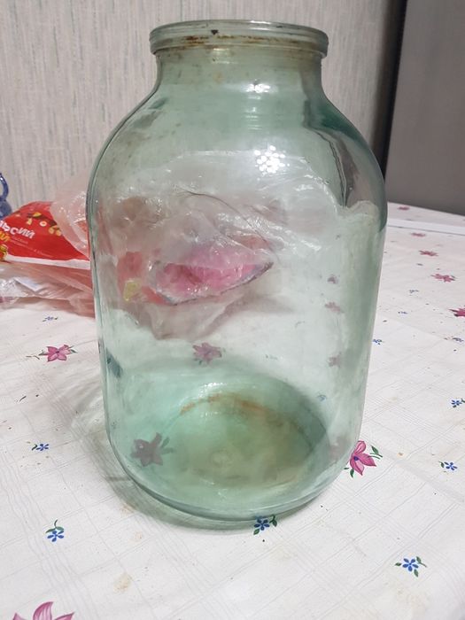 3-х литровые банки.