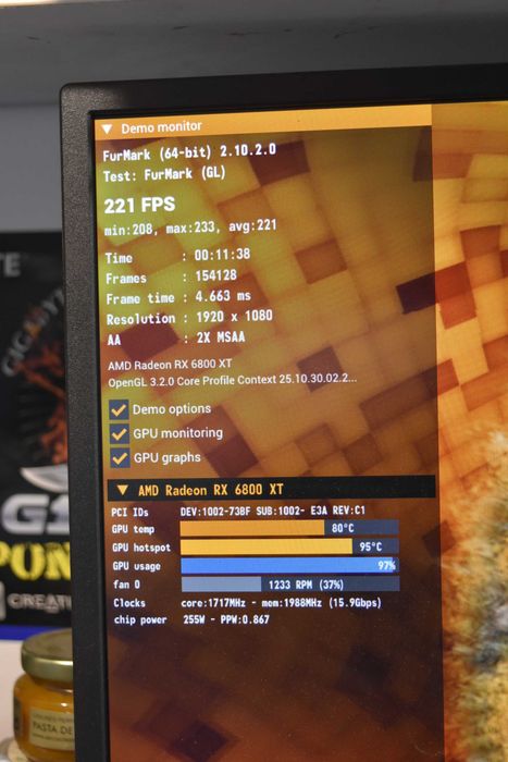 Radeon RX 6800 XT Midnight Black Edition 16 GB в кутия . КАто нова . Видео карта 16 GB .