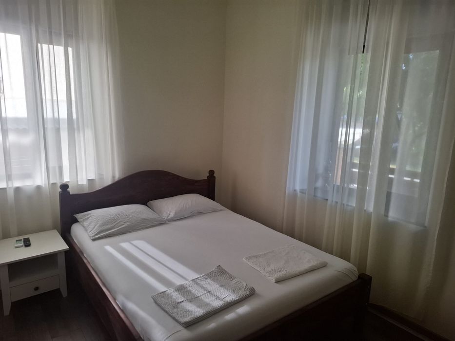 Inchiriez casa de vacanta Valentina in Sulina la 20m de Dunare
