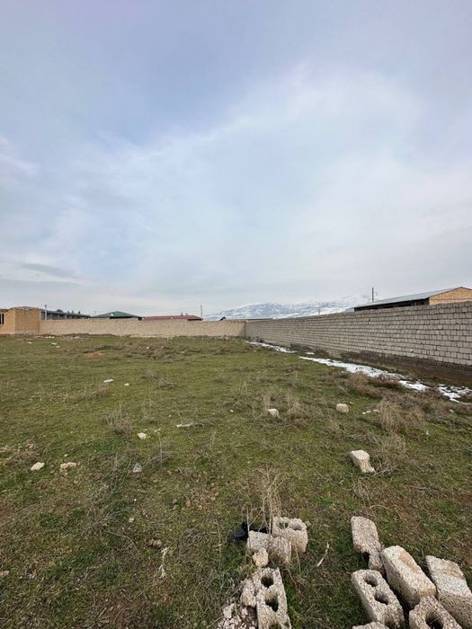 Oqtosh 15 sotix uglavoyda yer sotiladi !