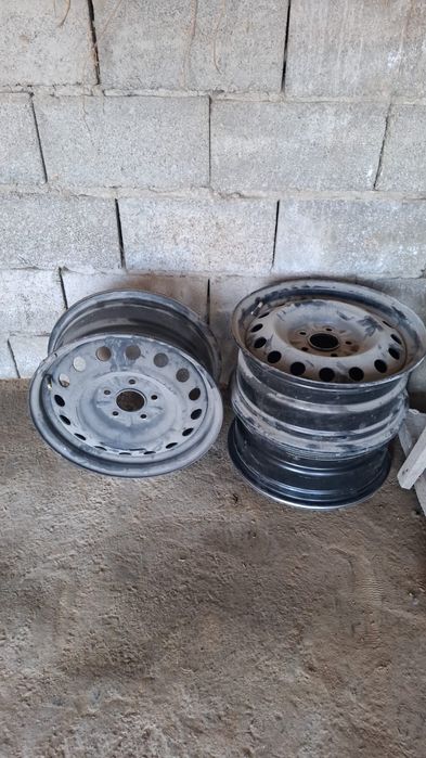 Продам по 7000т 15р