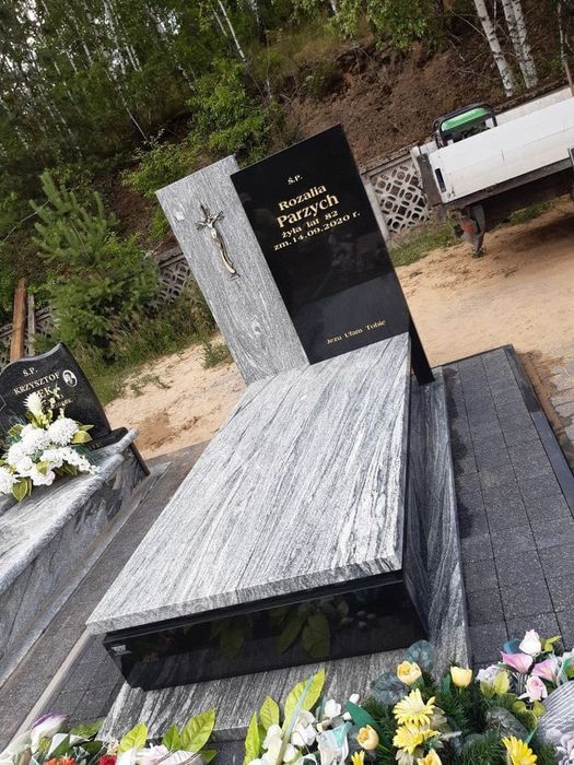 Vând cavouri cripte borduri cruci