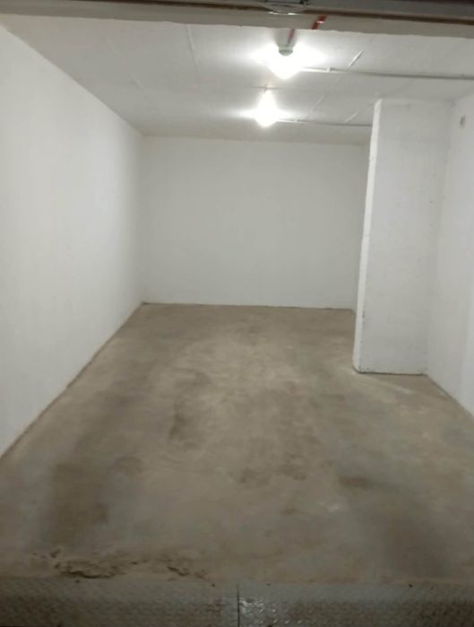 Дава се под наем Гараж / Паркомясто в Стара Загора, Център - 20 кв.м за 110 € - Снимка #2