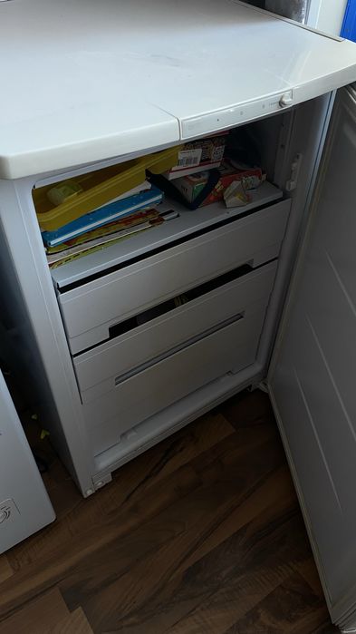 Продам морозильную камеру холодильник