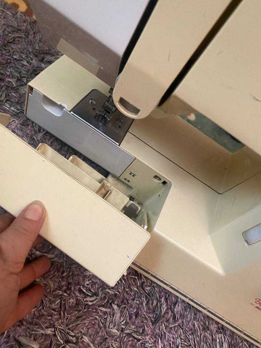 немецкая швейная машинка BERNETTE