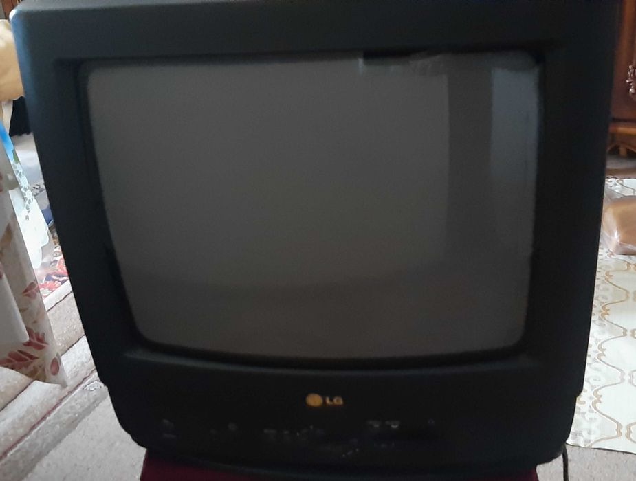 Продам телевизор LG б/у,в отличном состояний