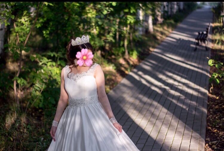 Продам свадебное платье