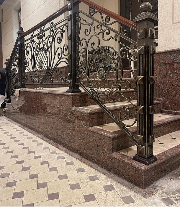 XARXIL turdagi darvoza va reshotkalar