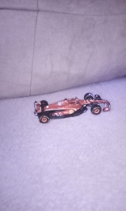 Vând macheta formula 1 Ferrari
