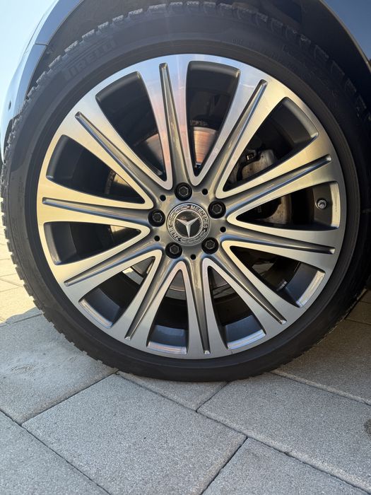 Mercedes Benz E class 220 D 4 matic